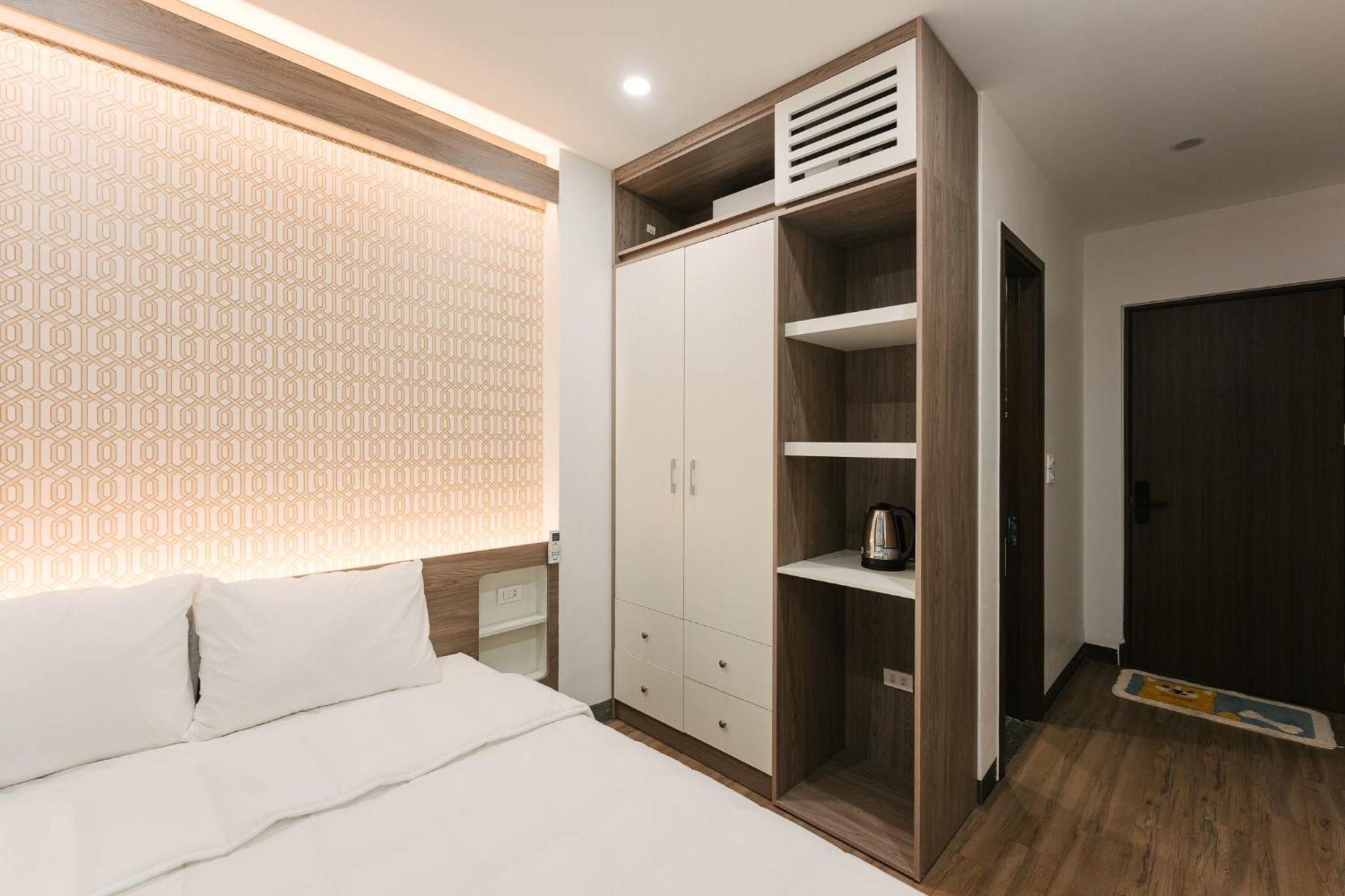 Delapong Hotel And Apartment Ha Noi Hanoi Exteriör bild